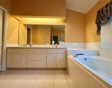 1762 Grey Fox Drive - Photo Thumbnail 4