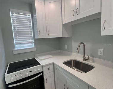 40 82nd Avenue - Photo Thumbnail 9