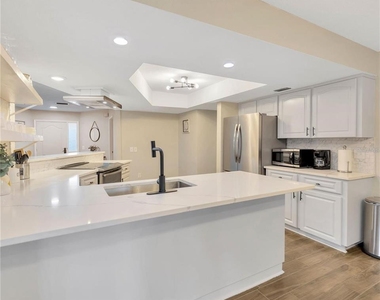 1414 Gulf Road - Photo Thumbnail 8