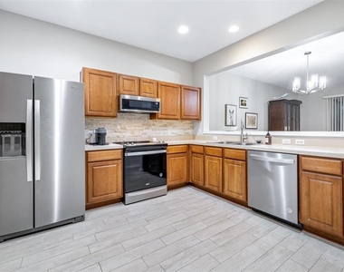 5005 Barnstead Drive - Photo Thumbnail 10