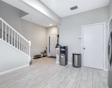 5005 Barnstead Drive - Photo Thumbnail 8