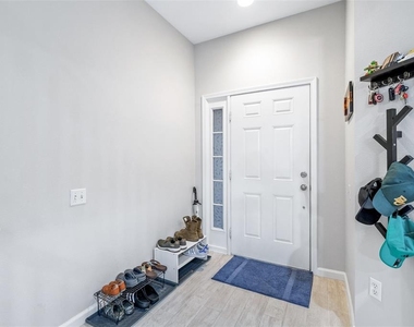 5005 Barnstead Drive - Photo Thumbnail 4