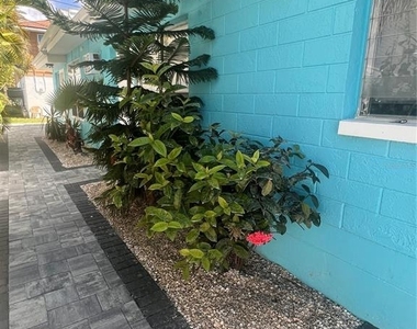40 82nd Avenue S - Photo Thumbnail 9