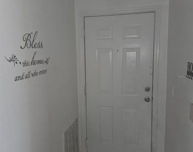 5566 Metrowest Boulevard - Photo Thumbnail 2