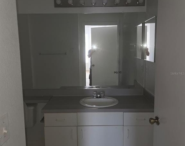 5566 Metrowest Boulevard - Photo Thumbnail 19