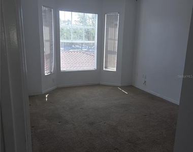 5566 Metrowest Boulevard - Photo Thumbnail 9