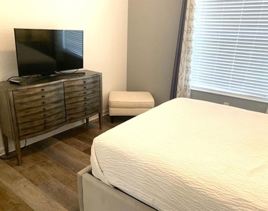 4840 Cayview Avenue - Photo Thumbnail 25