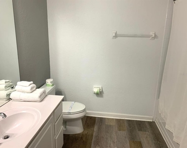 4840 Cayview Avenue - Photo Thumbnail 8