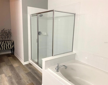 4840 Cayview Avenue - Photo Thumbnail 32