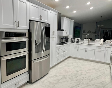 2062 Sue Ellen Court - Photo Thumbnail 2