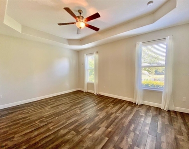 16238 Wind View Lane - Photo Thumbnail 11