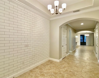 16238 Wind View Lane - Photo Thumbnail 3