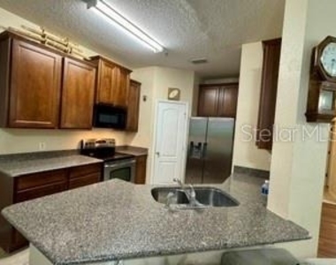 1470 Broken Oak Drive - Photo Thumbnail 14