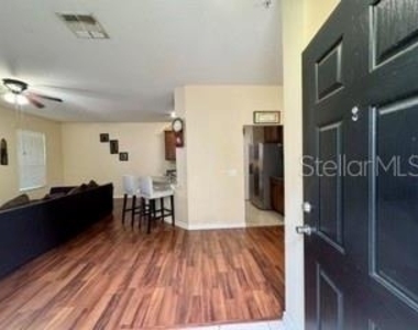 1470 Broken Oak Drive - Photo Thumbnail 3