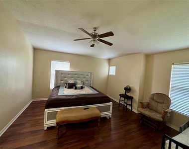 1470 Broken Oak Drive - Photo Thumbnail 36