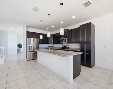 2252 Rush Bay Way - Photo Thumbnail 8