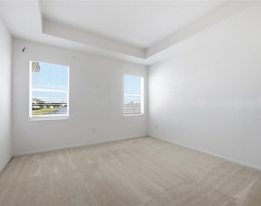 2252 Rush Bay Way - Photo Thumbnail 20