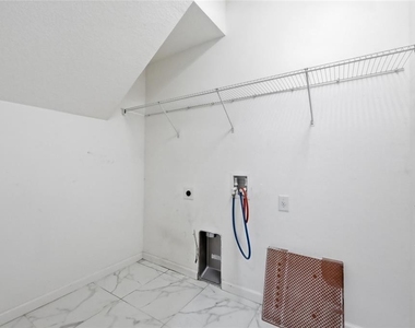 2252 Rush Bay Way - Photo Thumbnail 29