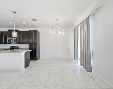 2252 Rush Bay Way - Photo Thumbnail 11