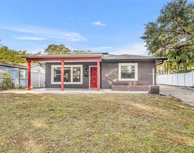 1811 Park Lake Street - Photo Thumbnail 2
