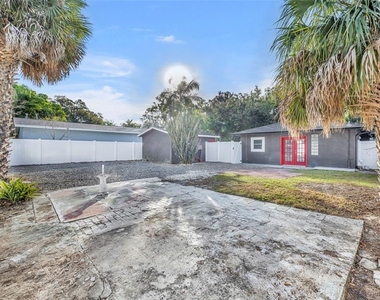 1811 Park Lake Street - Photo Thumbnail 28