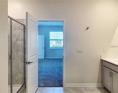 1307 Oak Crest Street - Photo Thumbnail 18