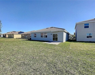 1307 Oak Crest Street - Photo Thumbnail 25