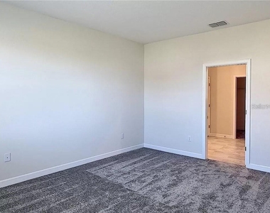 1307 Oak Crest Street - Photo Thumbnail 17