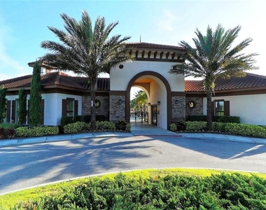 1307 Oak Crest Street - Photo Thumbnail 3