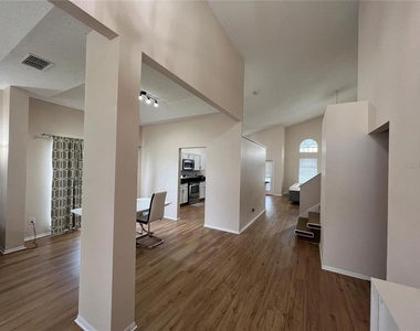 755 Riggs Circle - Photo Thumbnail 13