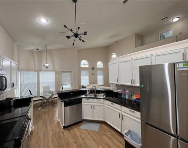 755 Riggs Circle - Photo Thumbnail 2