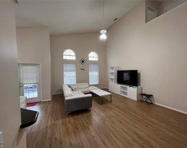 755 Riggs Circle - Photo Thumbnail 4