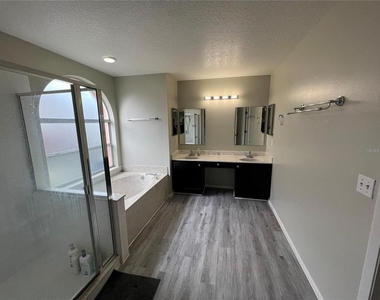 755 Riggs Circle - Photo Thumbnail 14
