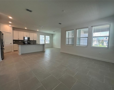3052 Park Vale Road - Photo Thumbnail 3
