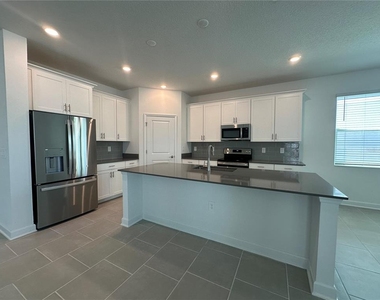 3052 Park Vale Road - Photo Thumbnail 4