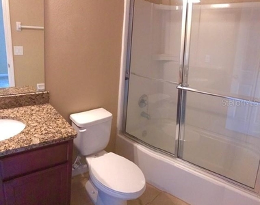 1102 Chelsea Drive - Photo Thumbnail 5