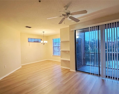 6149 Metrowest Boulevard - Photo Thumbnail 9