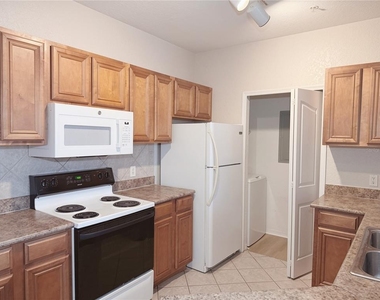 6149 Metrowest Boulevard - Photo Thumbnail 16
