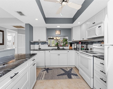 511 Pine Hollow Circle - Photo Thumbnail 10