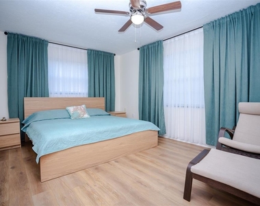 2719 Forest Knoll Drive - Photo Thumbnail 12