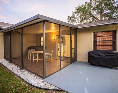 2719 Forest Knoll Drive - Photo Thumbnail 18