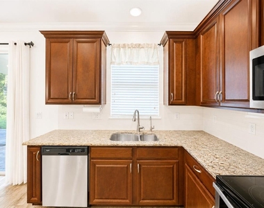 12365 Trailhead Drive - Photo Thumbnail 5