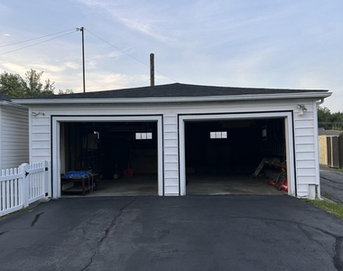 830 Brook Street - Photo Thumbnail 1