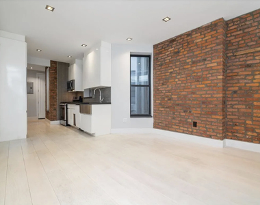 248 Mott Street - Photo Thumbnail 3