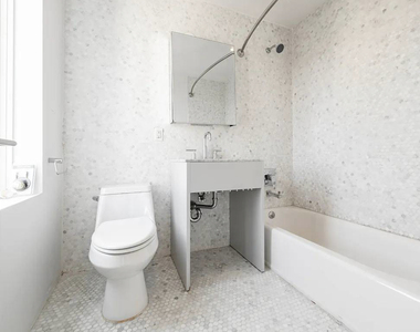 887 Bergen Street - Photo Thumbnail 4