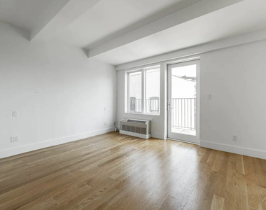 887 Bergen Street - Photo Thumbnail 3