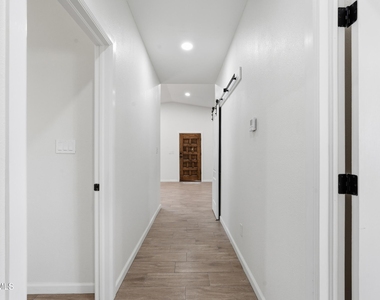 536 James Street - Photo Thumbnail 14