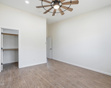 536 James Street - Photo Thumbnail 21