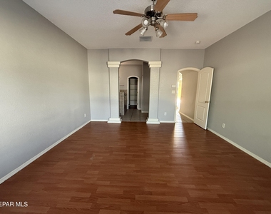 3660 Sammy Reece Place - Photo Thumbnail 11