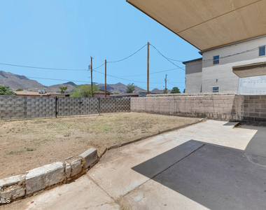 8931 Robert Drive - Photo Thumbnail 17